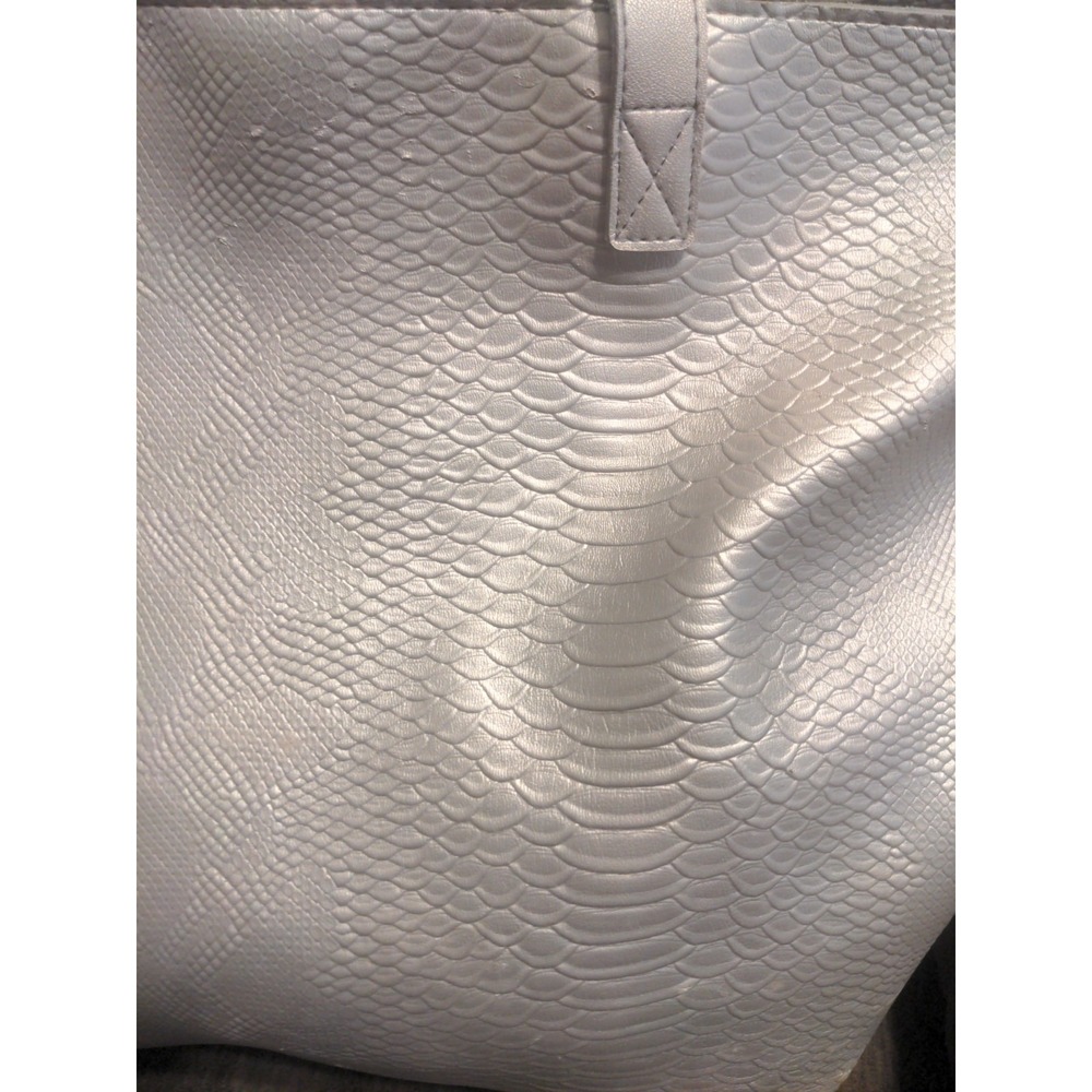 Bath & Body Works Large Silver Faux Leather Snakeskin Texture Tote Bag Purse - Picture 3 of 11